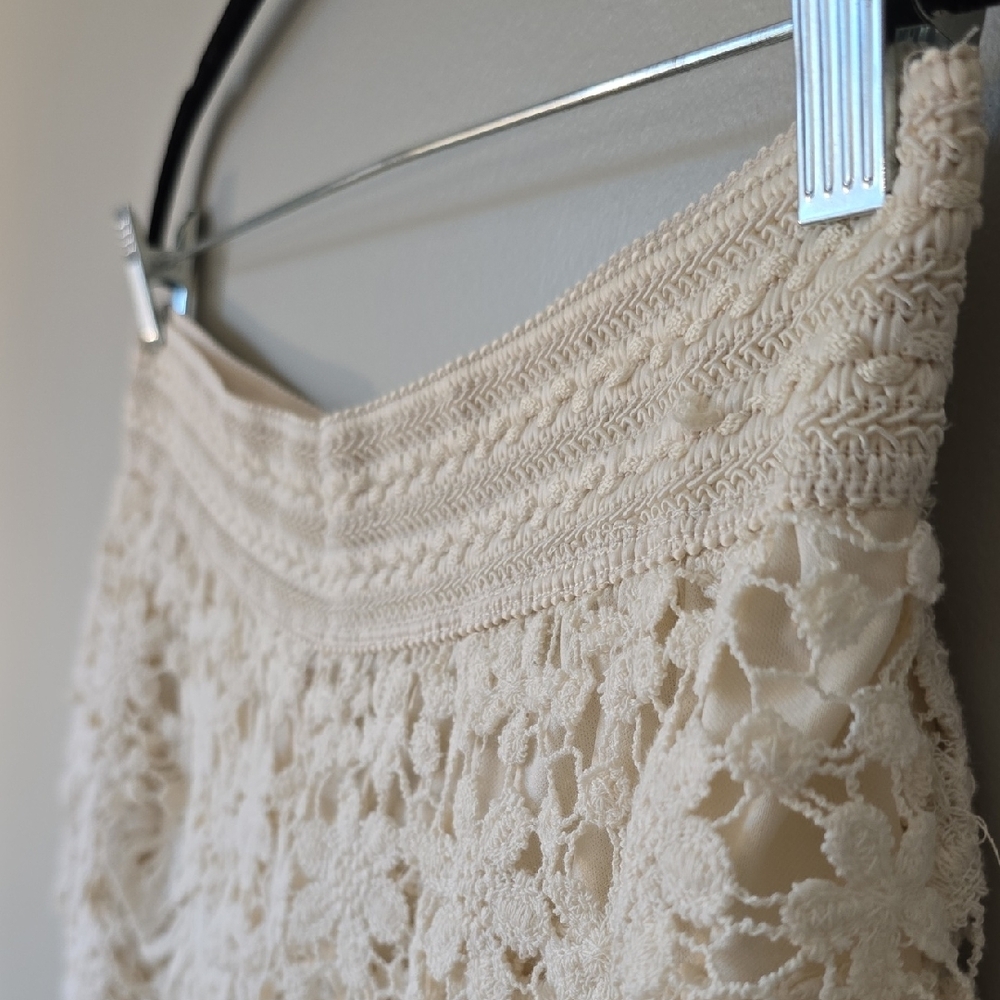 Boho Chic Cream Lace Crochet Shorts – Juniors XL / Women’s Small-Medium - Picture 5 of 8